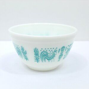 Pyrex #401 Amish Butterprint Blue on White 1.5 Pint Nesting Mixing Bowl Vintage